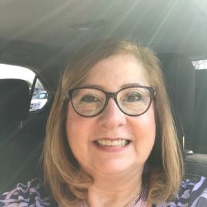 Meet your Posher, Ana